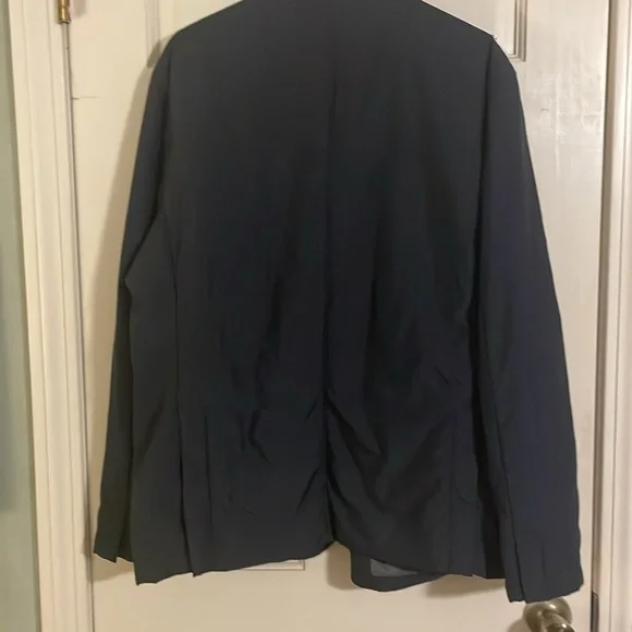 UNTUCKit jacket/ sportcoat - Picture 8 of 10